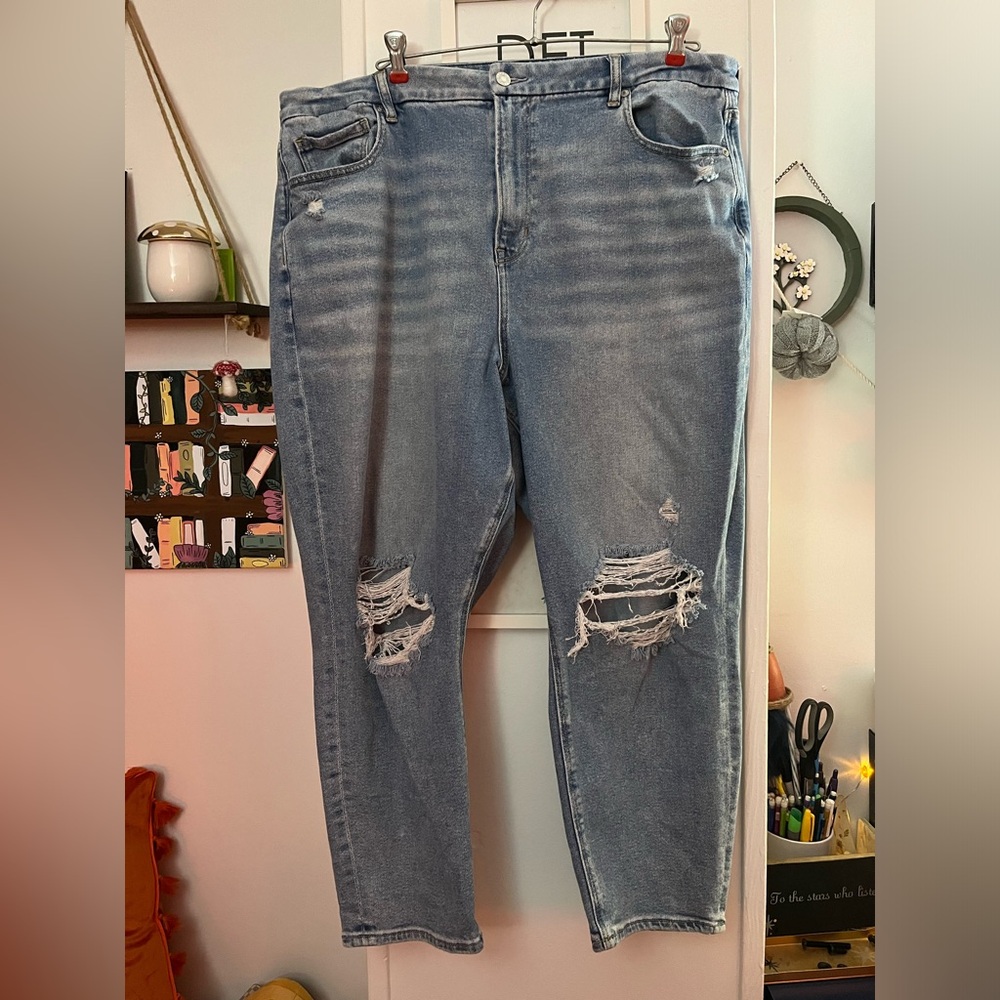 American Eagle Mom Jeans